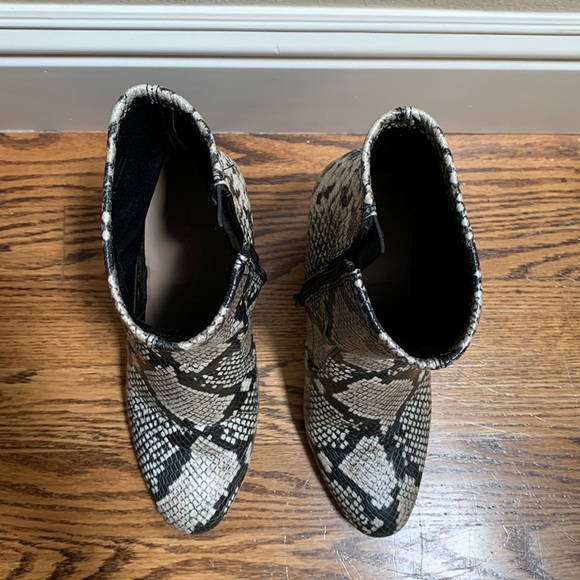 Aldo snakeskin booties - Picture 10 of 10